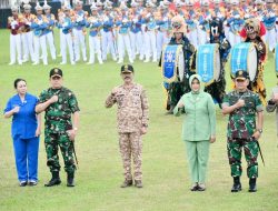 Peserta Latsitardanus Termasuk Praja IPDN Melakukan Latihan Gabungan