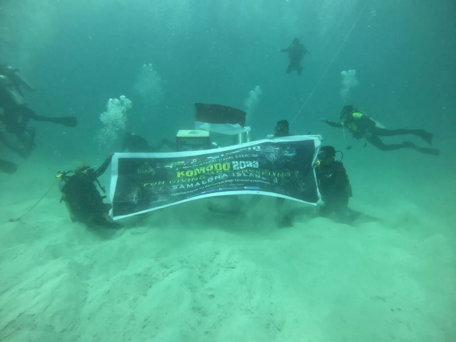 Peserta MNEK 2023 Menikmati Keindahan Pulau Samalona