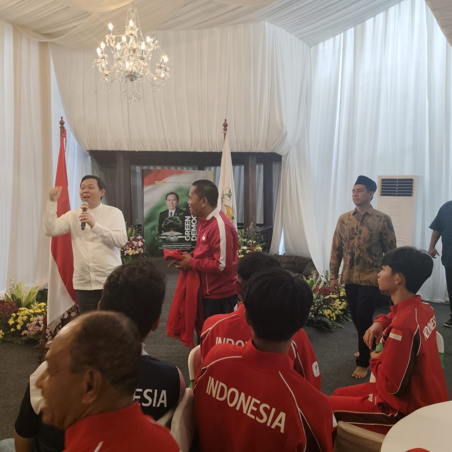 DPD Speaker Sultan Najamudin Officially Sends Off Indonesia’s BLiSPI U-17 Student Team 1 Tanpa Judul